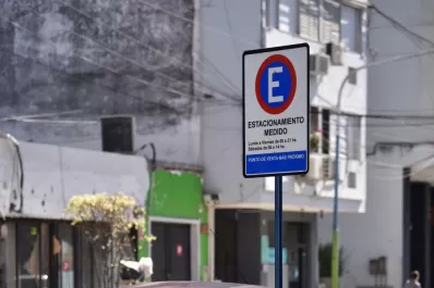 Un edil del PJ dice que pedirá la nulidad del parqueo pago