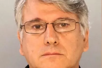 Nueva York: en una cárcel, hallaron sin vida a un neurólogo argentino