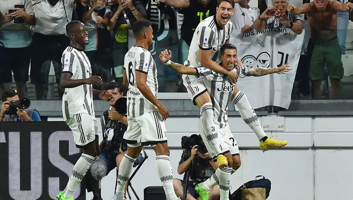 EL PRIMERO. Di María abrió el marcador para la goleada de Juventus en su debut en la temporada.