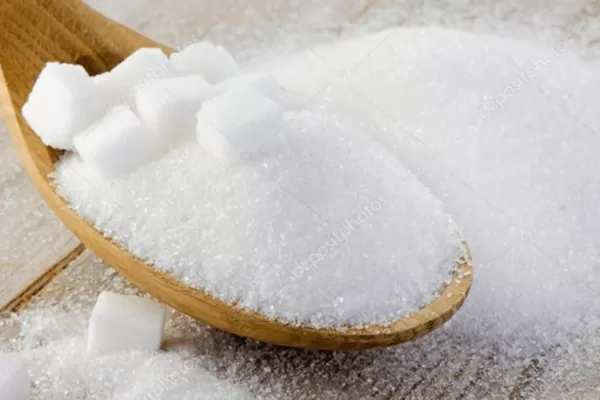 La Anmat prohibió una marca de azúcar que tenía “objetos extraños” en sus envases