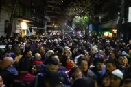 Con un acampe, militantes salieron a apoyar a Cristina Fernández