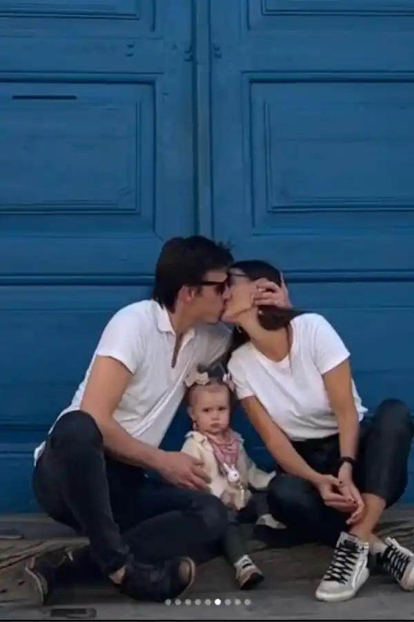 Fotos: Pampita dio un paseo por la capital tucumana junto a su familia