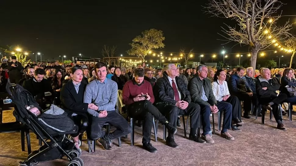 LANZAMIENTO. Pampita, Roberto García Moritán, Yamil Santoro, Ricardo López Murphy, Sebastián Murga (Fundador de CREO) y la diputada Paula Omodeo, entre otros, en el evento de CREO en Las Cañas. 
