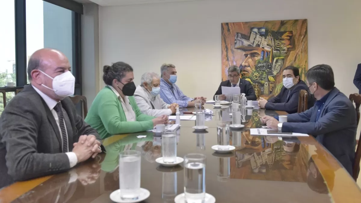EN JUICIO POLÍTICO. La comisión rechazó el planteo de Pedicone contra la Corte. Foto de Prensa Legislatura.