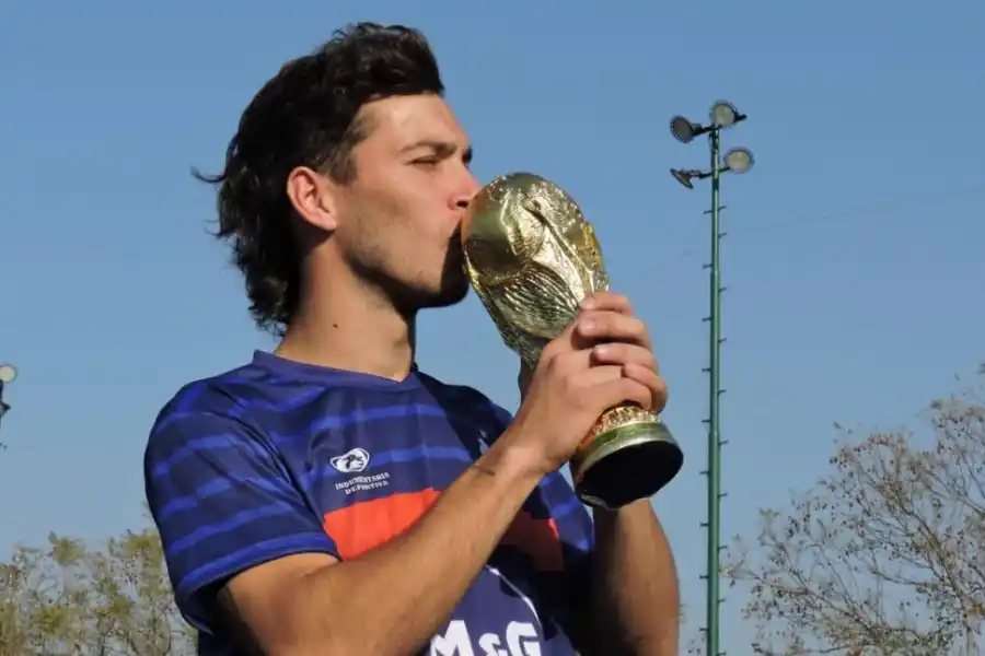 BESO SOÑADO. En La Cañada, el equipo representante de Francia buscará emular lo logrado en 2018. 