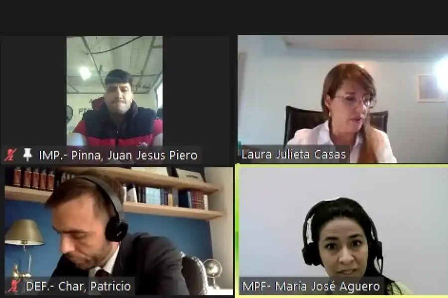 DESCONFIANZA. La auxiliar dijo que Piero Pinna podría evadirse. La jueza (foto superior) extendió por un mes el plazo de prisión. 