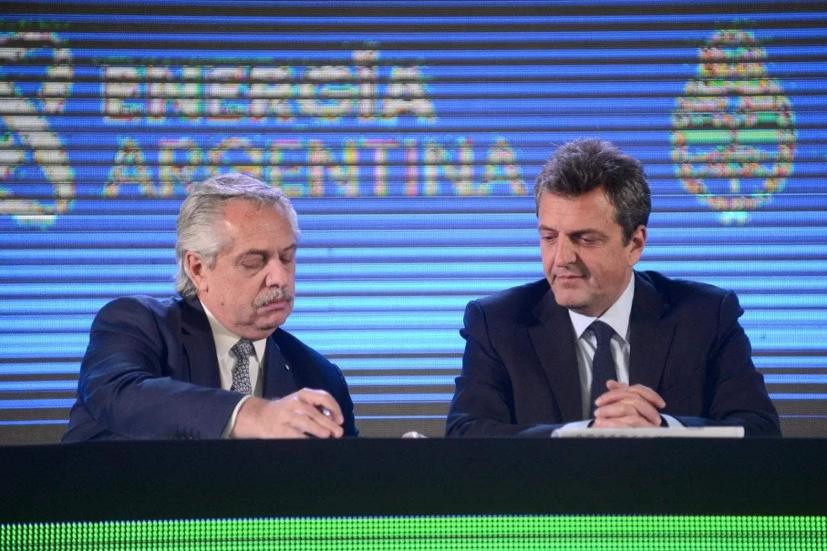 REFERENTES DEL FRENTE DE TODOS. Alberto Fernández y el ministro de Economía, Sergio Massa. Foto: @SergioMassaOK