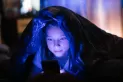 Vamping tecnológico: ¿qué es y cómo influye en la calidad del sueño de nuestros hijos?