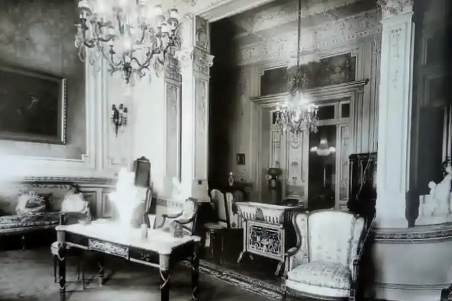 DETALLES. La decoración del hogar tenía una gran influencia francesa.