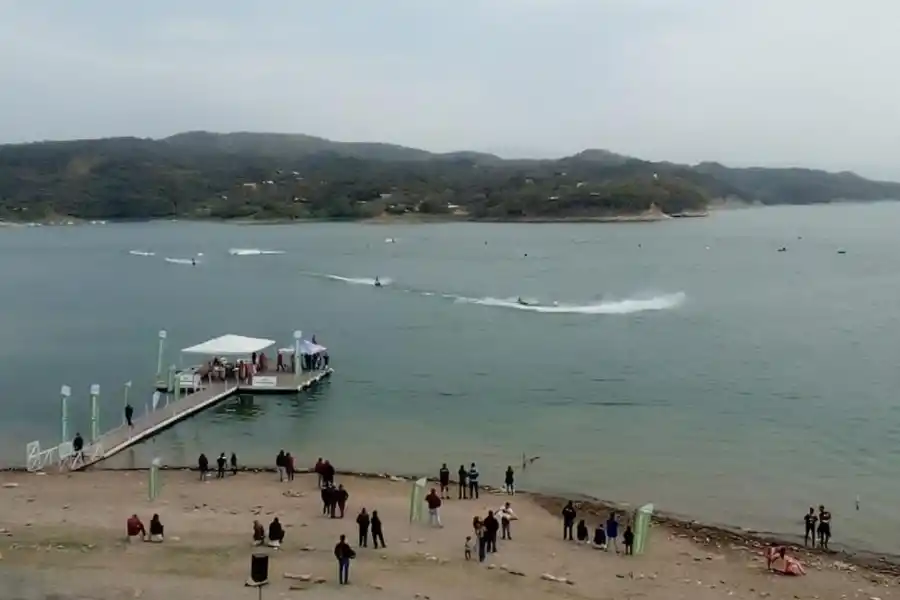 BUENA PANORÁMICA. Así se veían las carreras desde la altura del Anfiteatro.