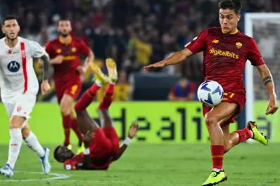 Dos golazos de Dybala le dieron el triunfo a Roma sobre Monza