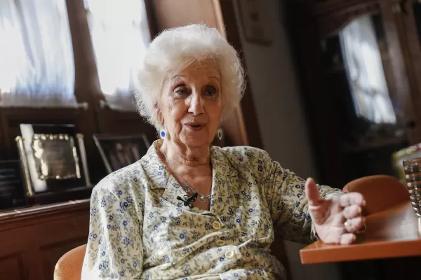 Estela de Carlotto no respalda que el 24 de marzo también se marcha contra la proscripción de Cristina Kirchner