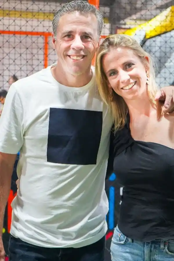 Romy Bergdolt junto a su esposo Lucas Pusineri.