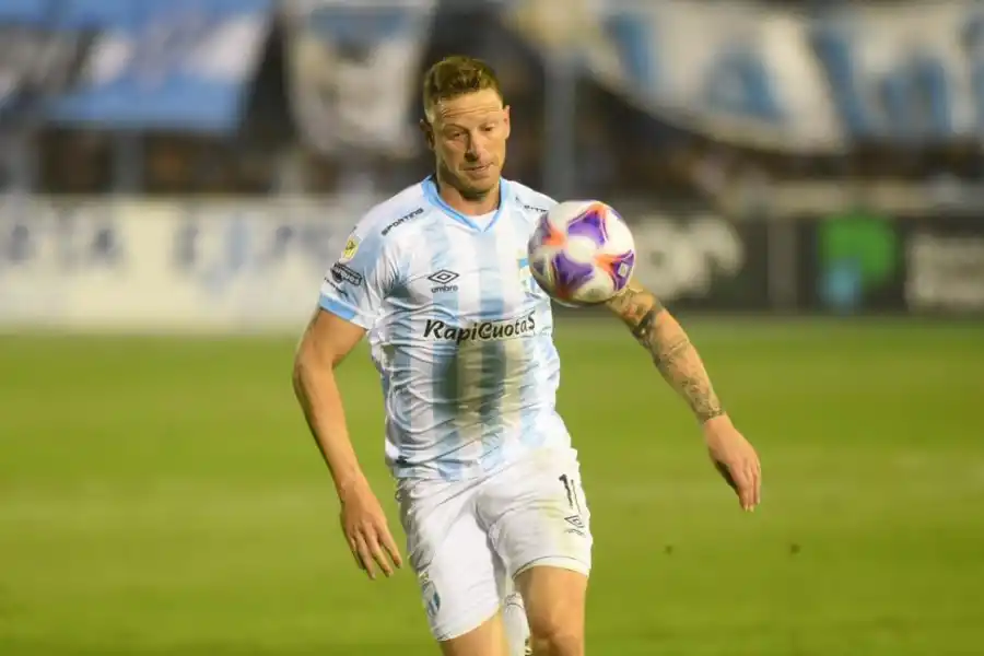 GRAVE. “Espinoza se bajaba el auricular y me decía que me iba a expulsar”, denunció Cristian Menéndez. 