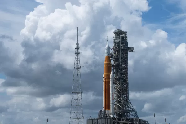 La NASA suspendió el lanzamiento de Artemis l por la llegada del huracán Ian