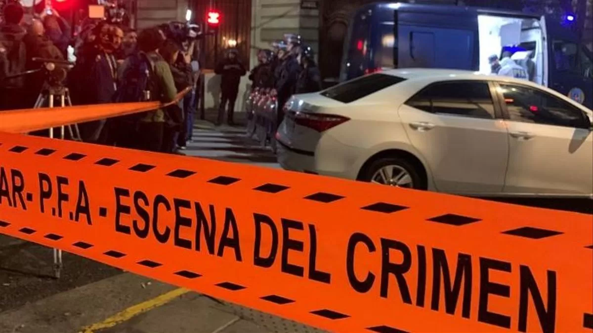 La jueza Capuchetti inspeccionó la escena donde intentaron matar a Cristina Kirchner