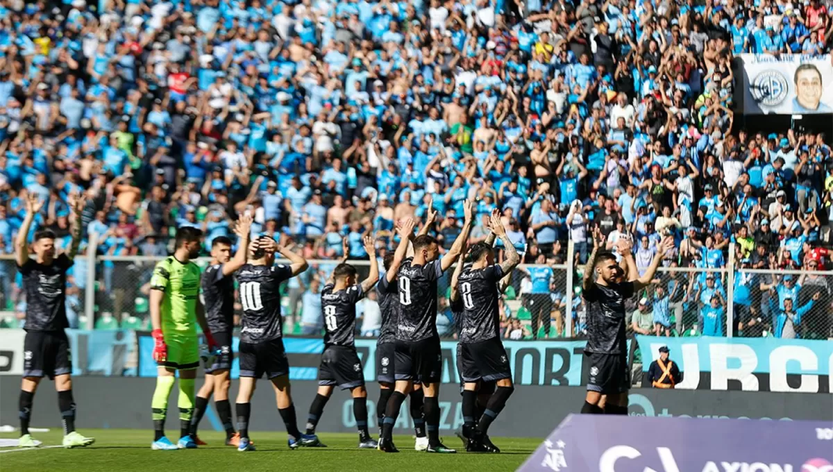 UN TROPIEZO. Belgrano viene de ser eliminado en San Luis de la Copa Argentina.