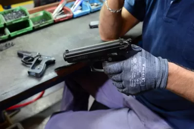 Bersa Argentina: la historia detrás de la empresa que fabrica 100.000 armas por año
