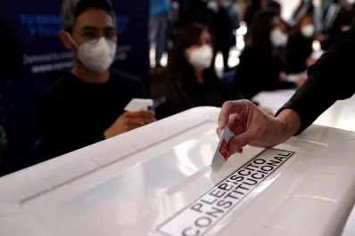 Chile y su grieta van hoy a las urnas