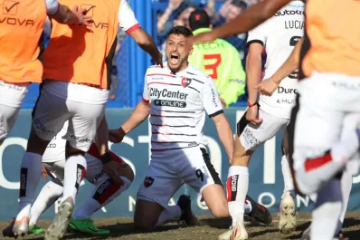 Newell's se aprovechó de Vélez, que no levanta cabeza