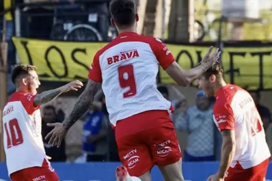 ¡Otra vez penal para Instituto! Los cordobeses le ganaron a Brown en Casanova