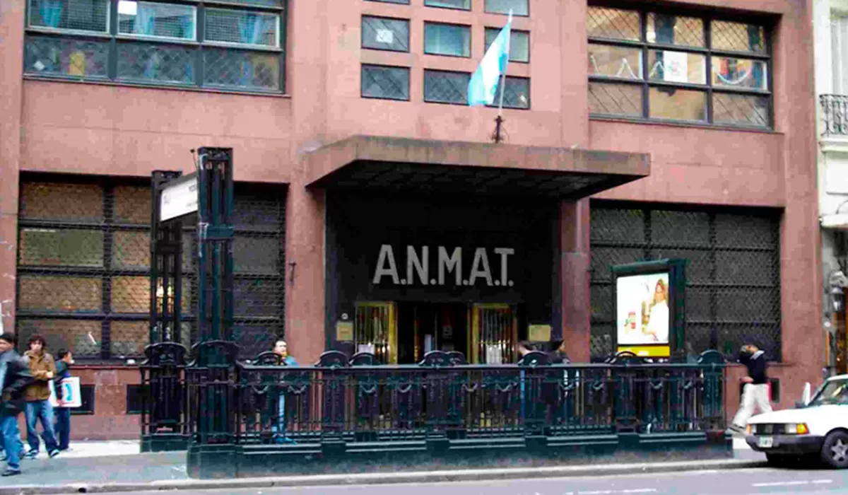 CONTROLES. La Anmat ordenó retirar del mercado un medicamento oftalmológico y otro cicatrizante.