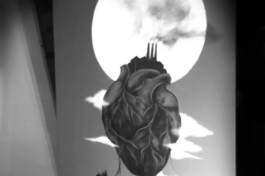 EN PLENA TAREA. El dibujo es el soporte elegido para expresarse. 