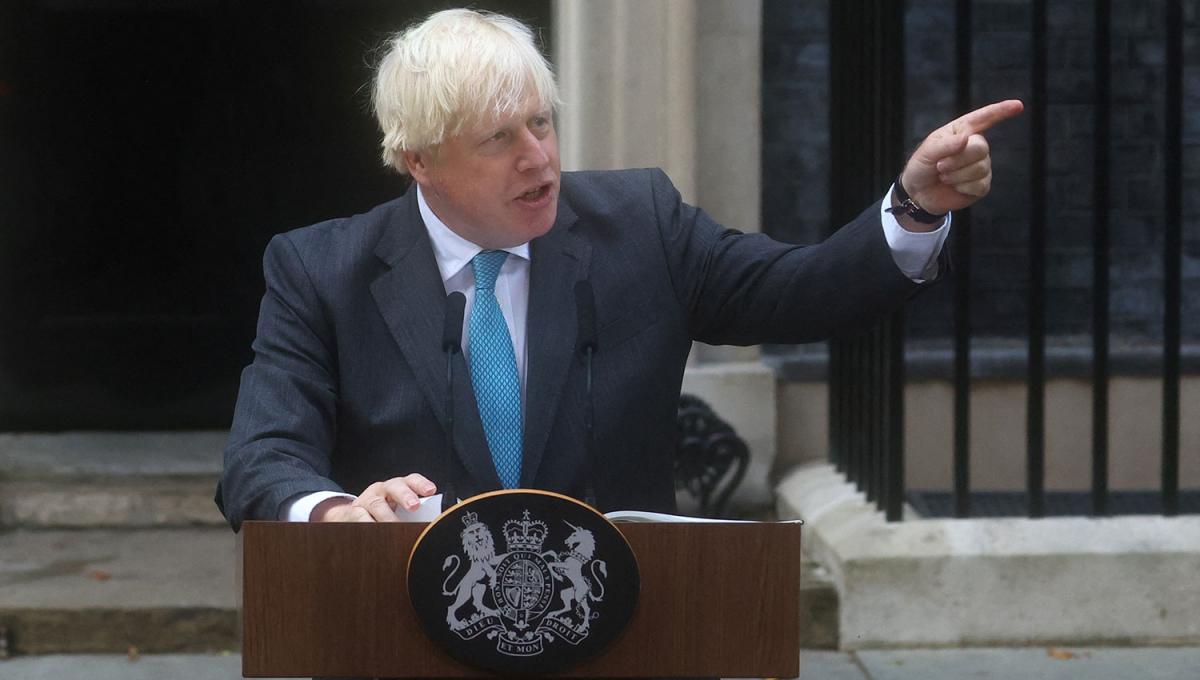 POR LA PUERTA DE ATRÁS. Boris Johnson ponderó sus logros antes de oficializar su salida envuelto en escándalos.