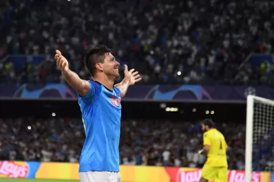 Gio Simeone anotó en la goleada de Napoli ante Liverpool