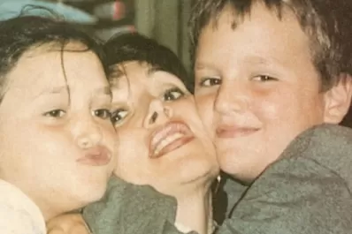 El hijo de Gilda debuta como cantante con un tema sobre el accidente que vivió con su mamá