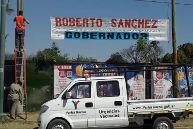 Polémica en Yerba Buena: una foto viral, un pasacalles de Roberto Sánchez y la explicación oficial