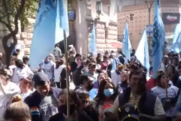 Potenciar Trabajo: Barrios de Pie reclamó contra el ajuste del Gobierno nacional