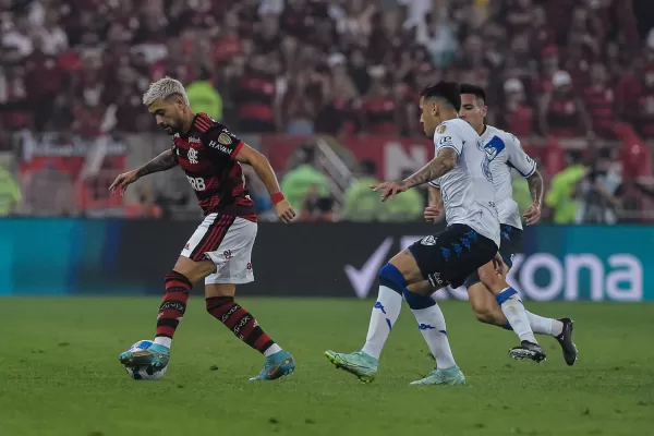Vélez estuvo lejos del milagro y Flamengo se metió en la final de la Libertadores