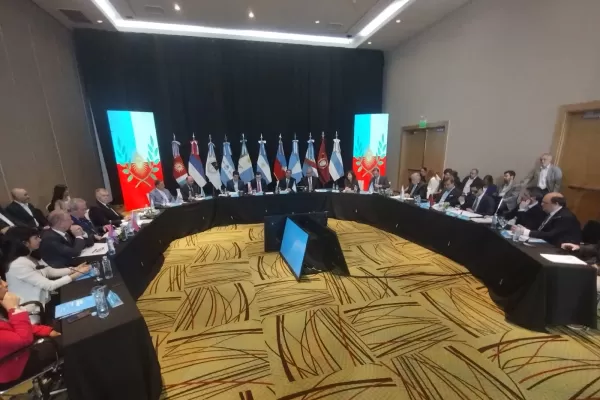 Todos los gobernadores del Norte Grande repudiaron el intento de magnicidio