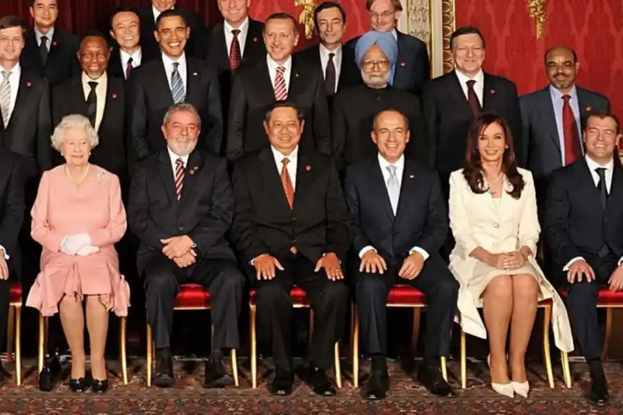 Crisitna Kirchner en el palacio de Buckingham 