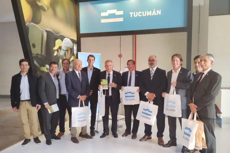 Jaldo recorrió la Expo Norte Grande y se reunió con los gobernadores de la región