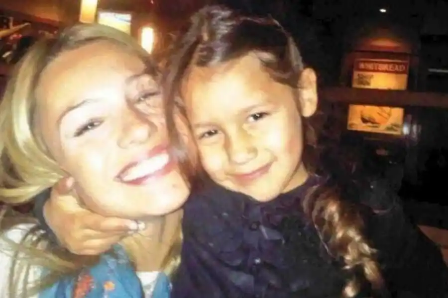 Pampita junto a Blanca 