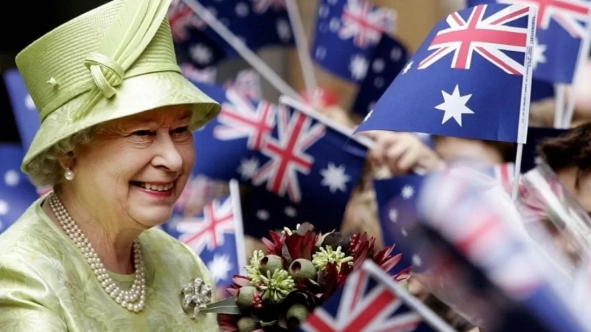 La reina Isabel II, durante una visita a Australia. Foto de monarquia.elconfidencialdigital.com