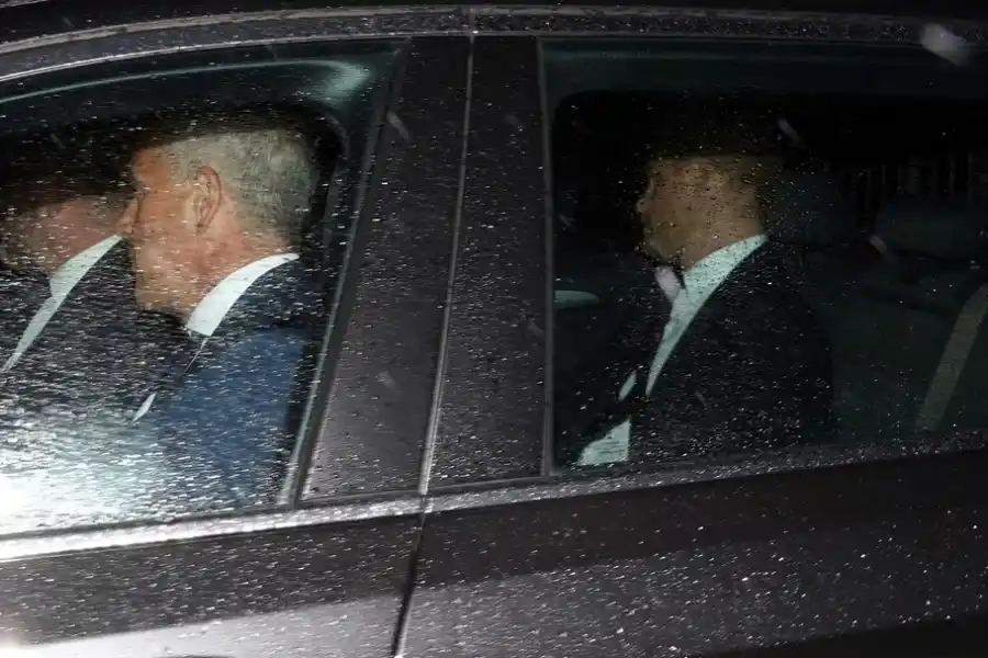 El príncipe Harry ingresa a Balmoral tras la muerte de Isabel II. 