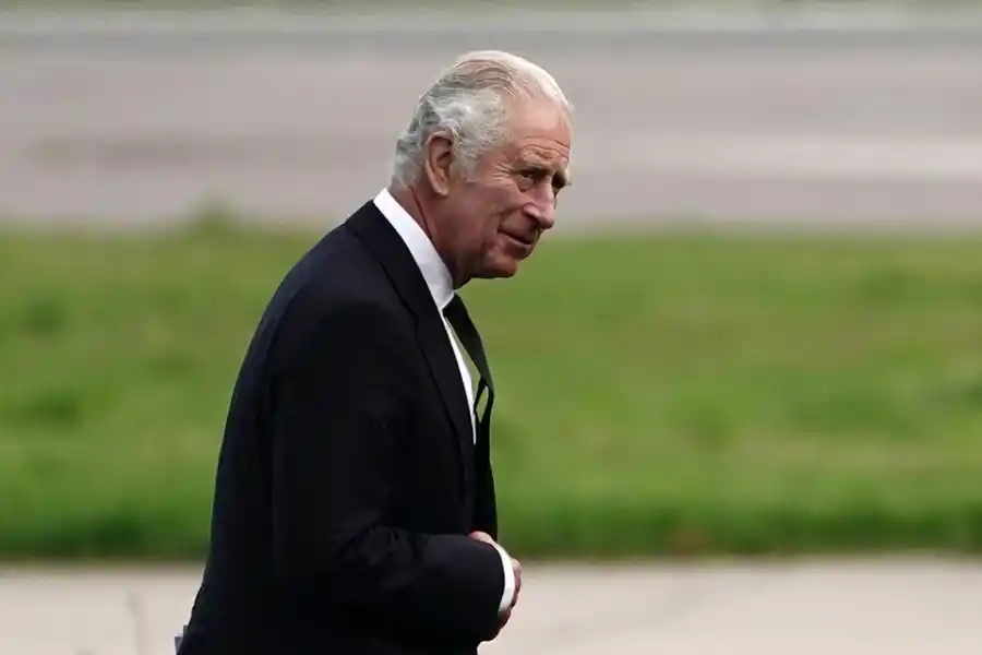 En vivo: el rey Carlos III llega al Palacio de Buckingham, tras la muerte de la reina Isabel II