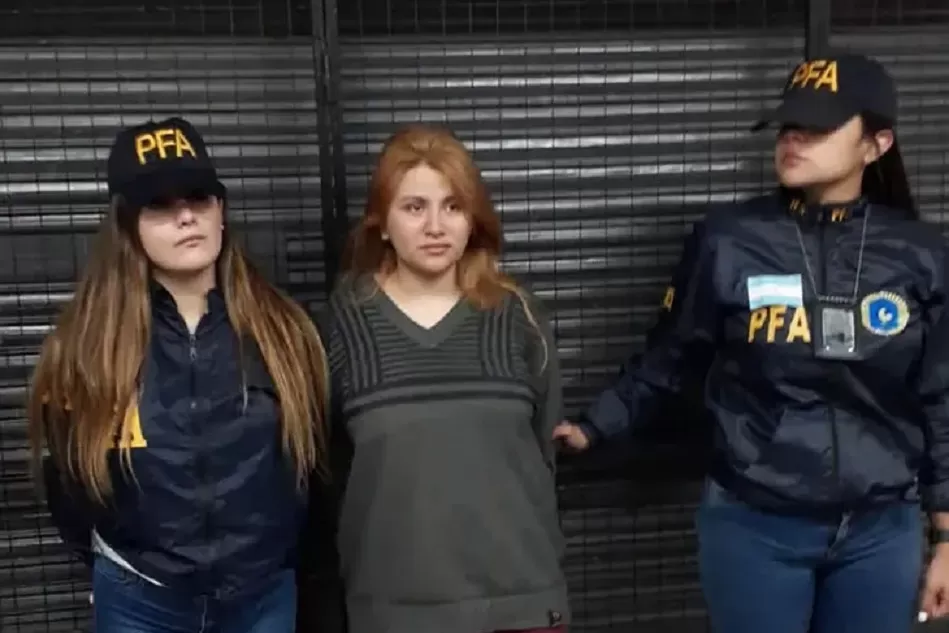 DETENIDA. Brenda Uliarte, novia de Sabag Montiel, tuvo un rol clave en el atentado contra Cristina Kirchner, a criterio de los investigadores.