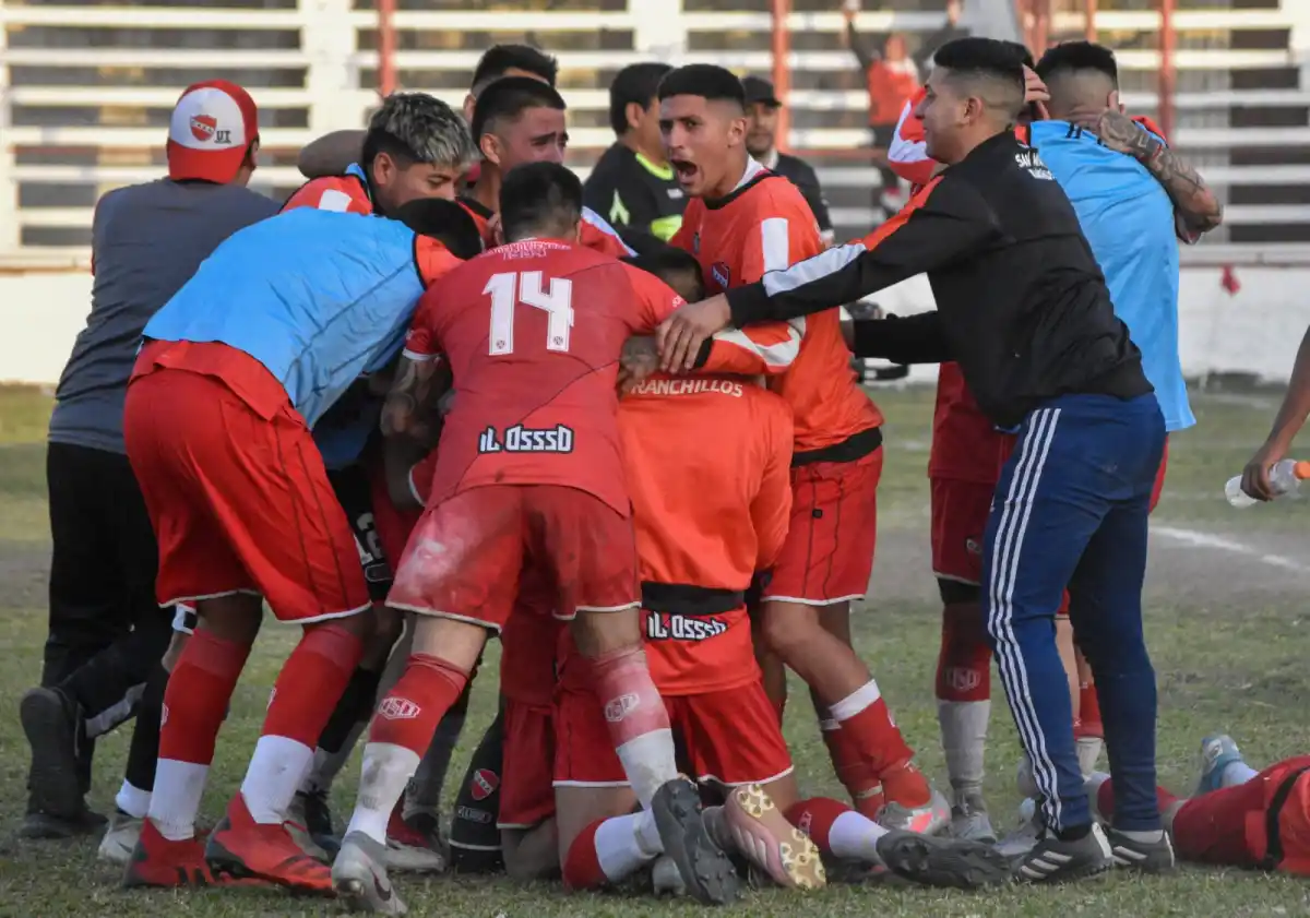San Antonio ganó y se metió en las semifinales de la Liga Tucumana