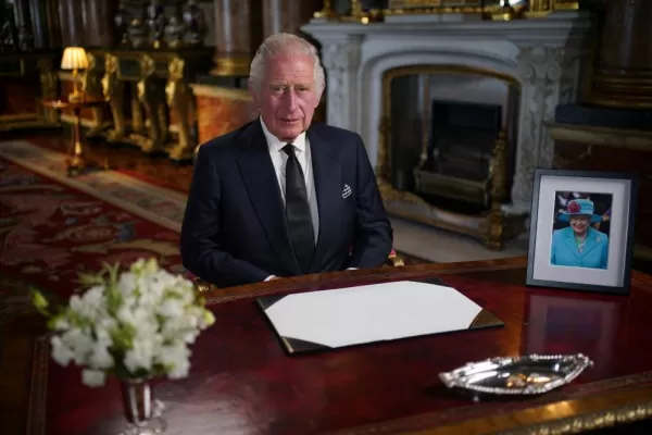 Carlos III: “Defenderé los principios constitucionales del Reino Unido”