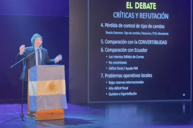 En un evento junto a Cavallo y Sturzenegger, Milei expuso sobre el fin de la inflación
