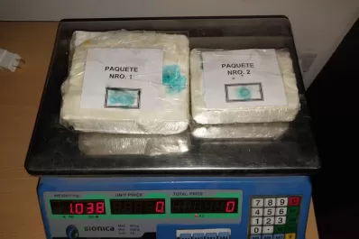 Escondían cocaína en marcos de cuadros