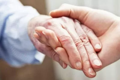 Empleadas domésticas: cuánto deben cobrar por el cuidado de personas