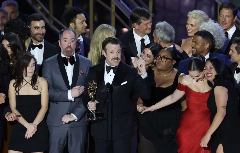 “TED LASSO”. Ganó cuatro estatuillas, repitiendo mejor serie de comedia.