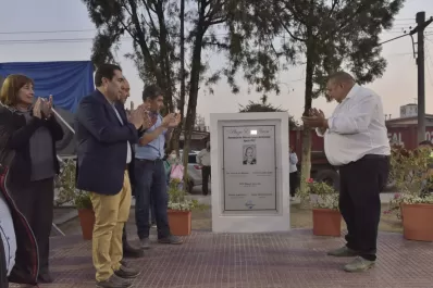 Mansilla recorrió obras y firmó convenios en la comuna de Quilmes y Los Sueldos