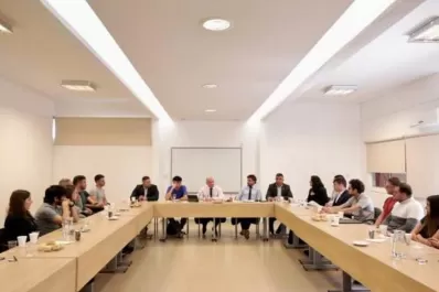 El ministro Lichtmajer se reunió con jóvenes de organizaciones civiles