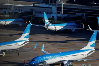 Por una amenaza de bomba, demoran un vuelo que debía partir desde Aeroparque hacia Tucumán
